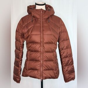 Quince Lightweight Down Packable Puffer Hooded Jacket NWT Small Redwood Brown